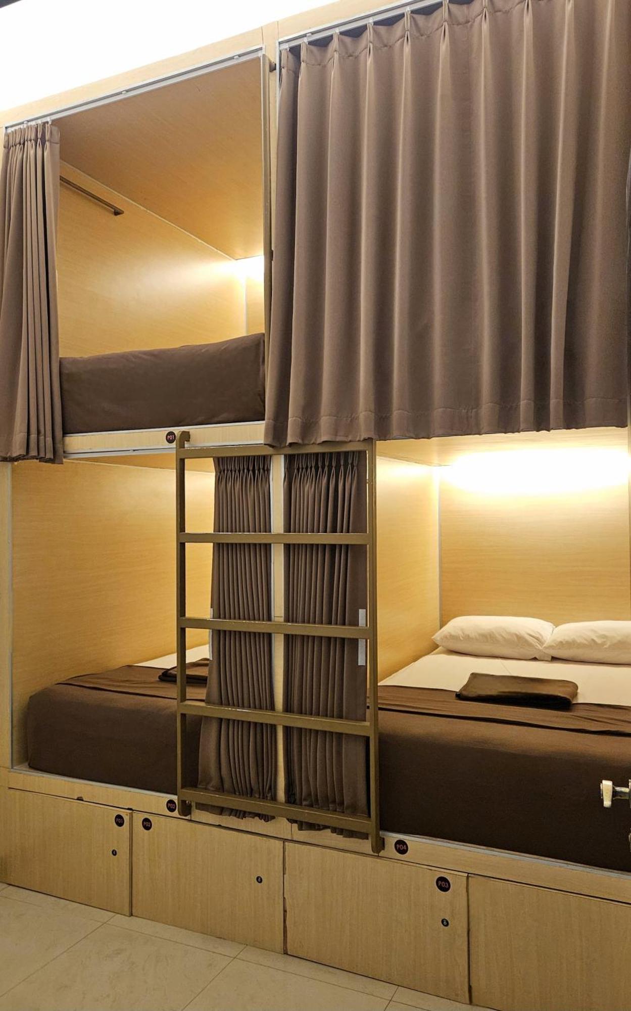 Fora Capsule Hostel Tuban كوتا المظهر الخارجي الصورة